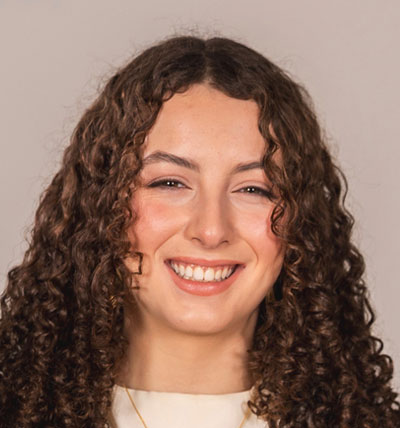 Maya Modlin headshot