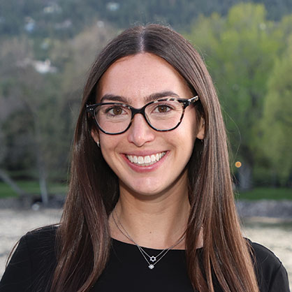 Sara Wineburgh headshot