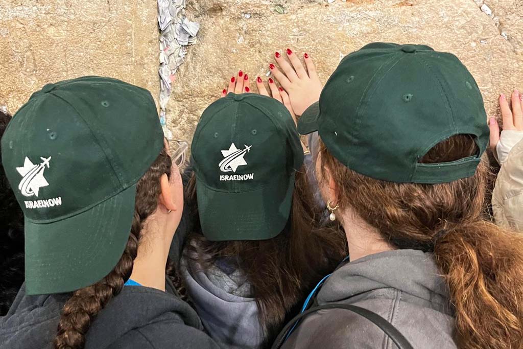 Teens praying at the&nbsp;Kotel&nbsp;(The Western Wail).&nbsp;&nbsp;