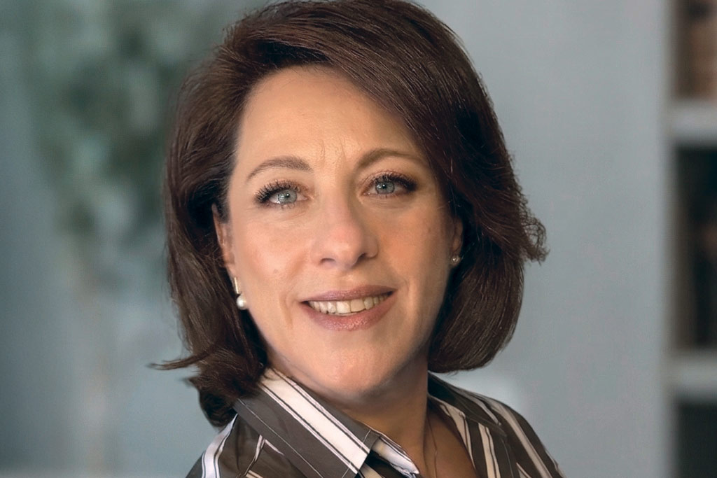 Galina Kushnirsky headshot