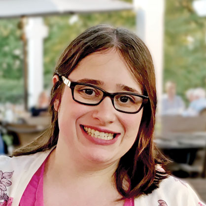 Lindsey Canel Headshot