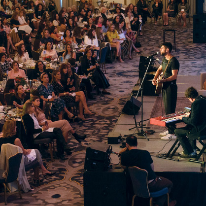 Idan Amedi performs one of his original pieces, known for their emotional resonance and powerful lyrics. (Photo credit: Robert Kusel)