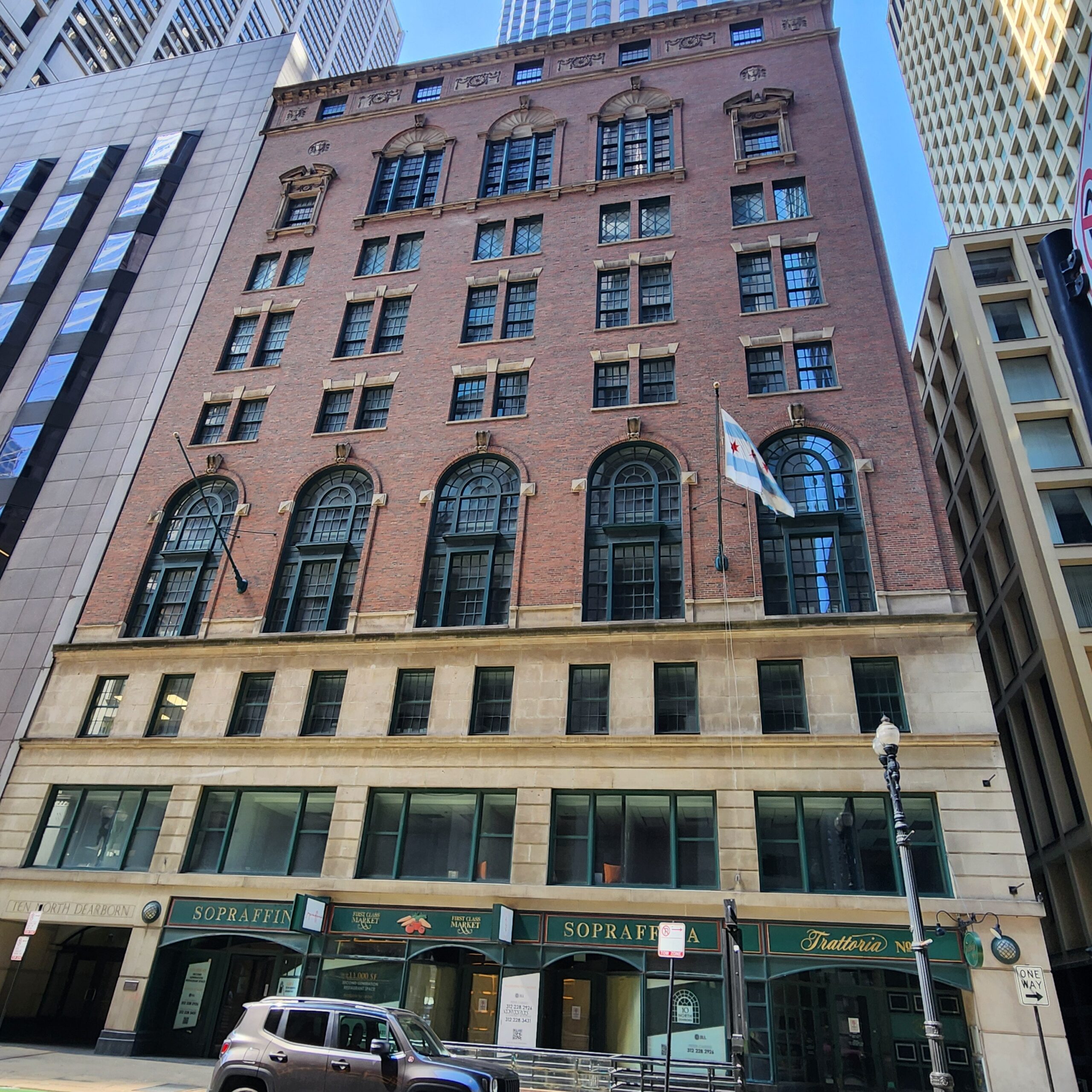 Photo of 10 North Dearborn