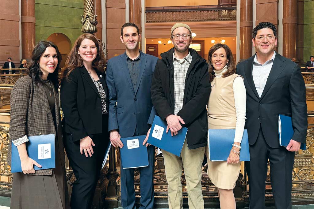 Annie Warshaw (JUF), Sarah van Loon (American Jewish Committee), Benjamin Gould (Simon Wiesenthal Center), Daniel Margolis (Anti-Defamation League), Alison Pure-Slovin (Simon Wiesenthal Center), and Yossi Held (StandWithUs) advocate together at the Illinois State Capitol.