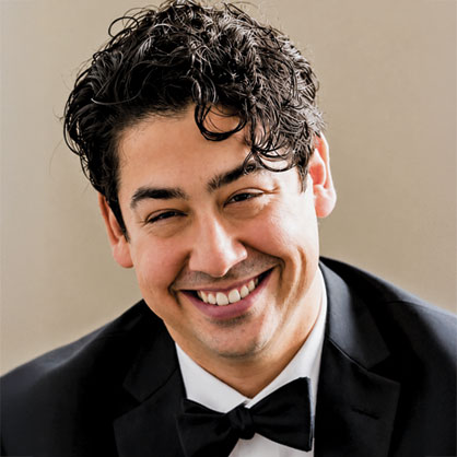 Ari Fisher Headshot