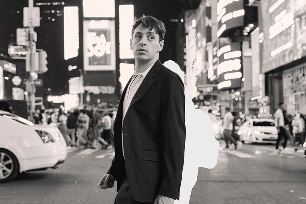 A photo of Alex Edelman