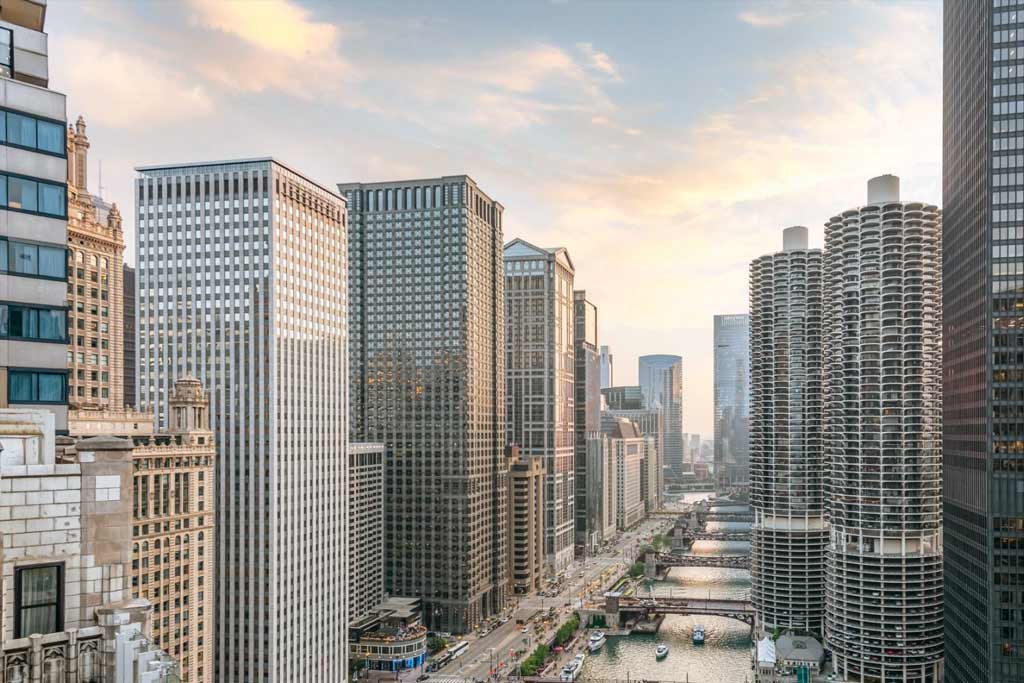 Rooftop view from London House Chicago overlooking Marina City and the Chicago River.