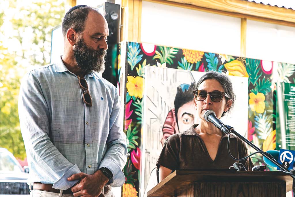 A photo of Rachel Goldberg-Polin and Jonathan Polin.